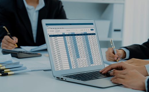 FastAccounts simplifies reconciliation with native currency invoices, supplier bills, and bank ledger matching.