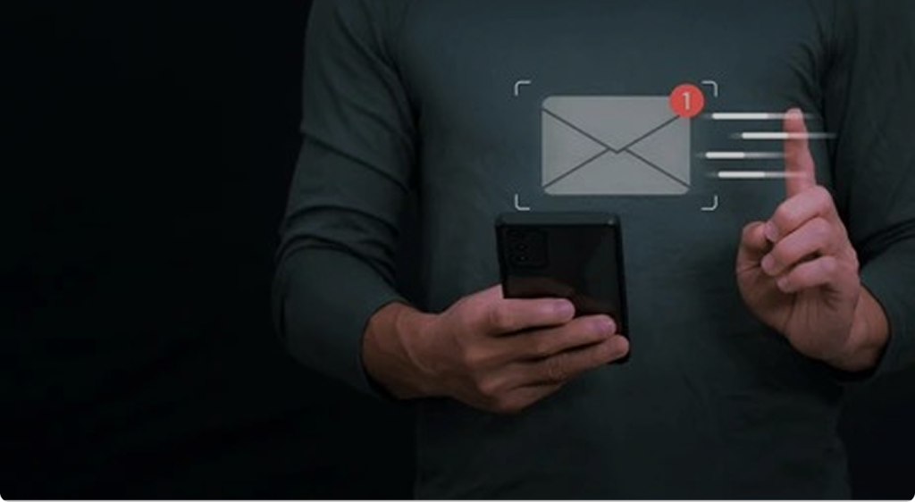 FastHR notifications screen showing HR requests and approval alerts